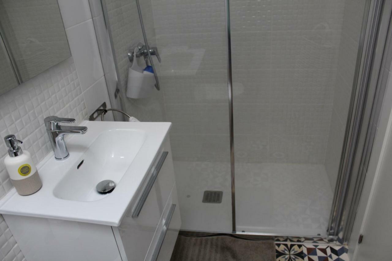 Apartamentos Angelita Plaza Beach مالقة المظهر الخارجي الصورة